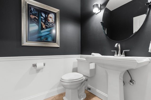 10692 Mount Curve Road, Eden Prairie, MN 55347