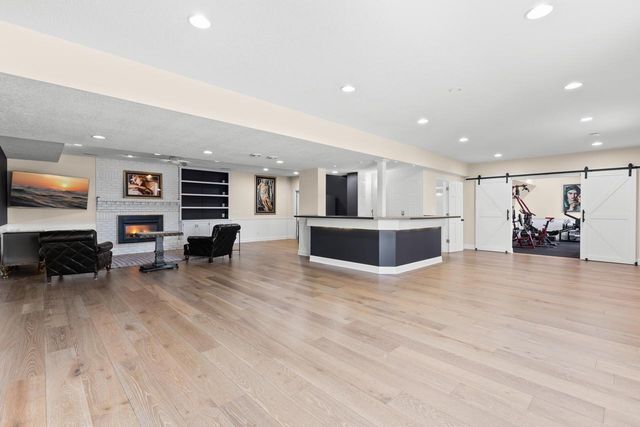 10692 Mount Curve Road, Eden Prairie, MN 55347