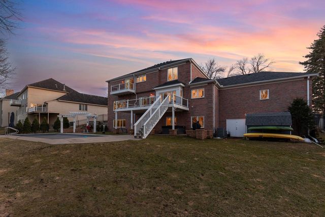 10692 Mount Curve Road, Eden Prairie, MN 55347