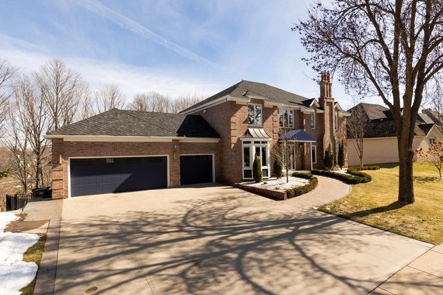 10692 Mount Curve Road, Eden Prairie, MN 55347