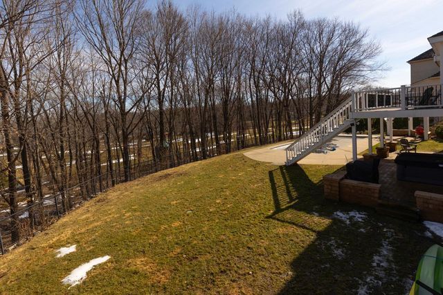 10692 Mount Curve Road, Eden Prairie, MN 55347