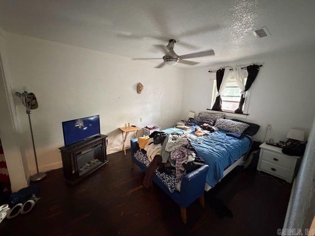 1 Woodland Drive, Jacksonville, AR 72076