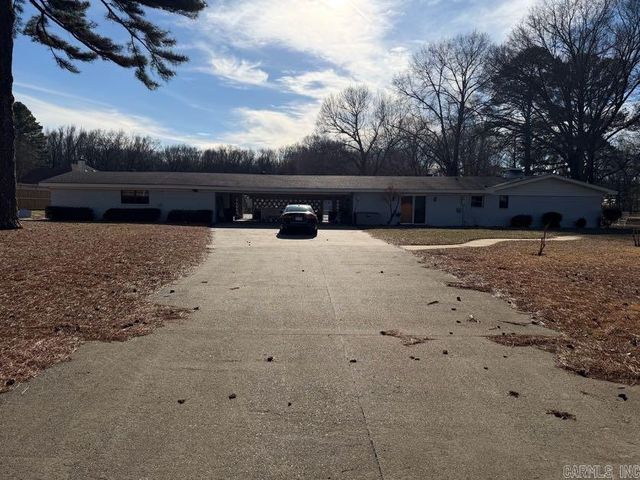 1 Woodland Drive, Jacksonville, AR 72076