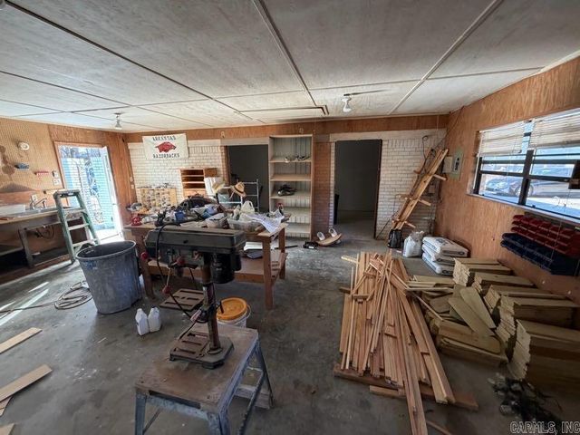 1 Woodland Drive, Jacksonville, AR 72076