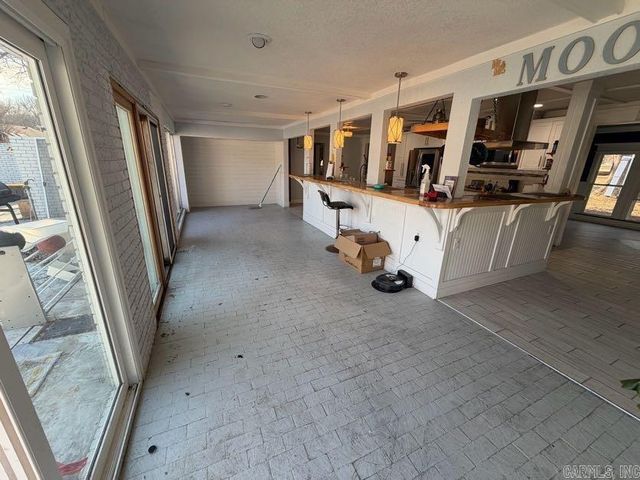 1 Woodland Drive, Jacksonville, AR 72076