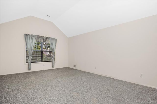 218 Kettles Lane, Medford, NY 11763