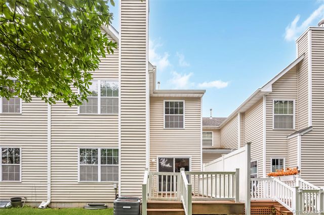 218 Kettles Lane, Medford, NY 11763