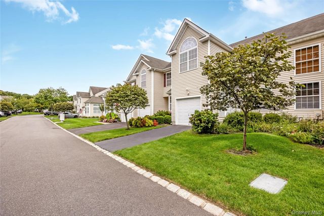 218 Kettles Lane, Medford, NY 11763