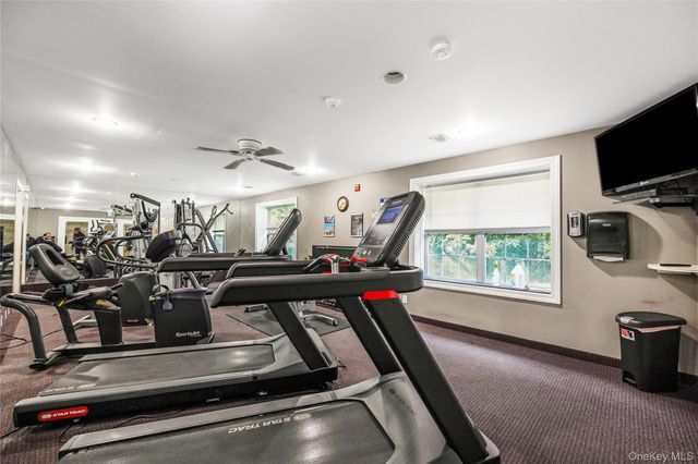 218 Kettles Lane, Medford, NY 11763