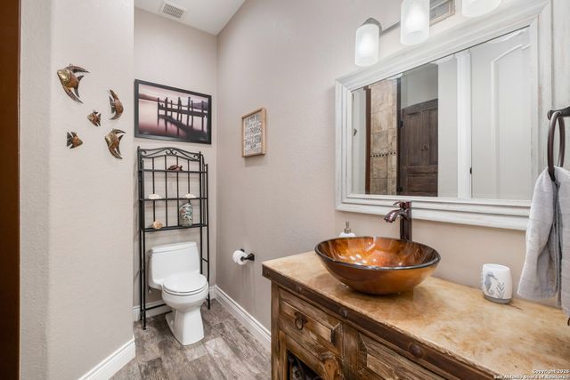 103 Rio Grande Dr, Blanco, TX 78606