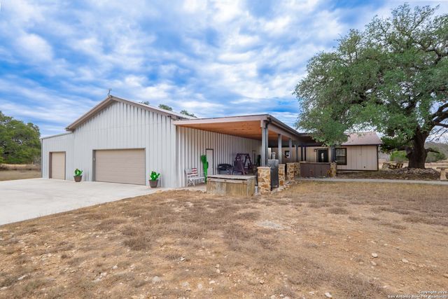 103 Rio Grande Dr, Blanco, TX 78606