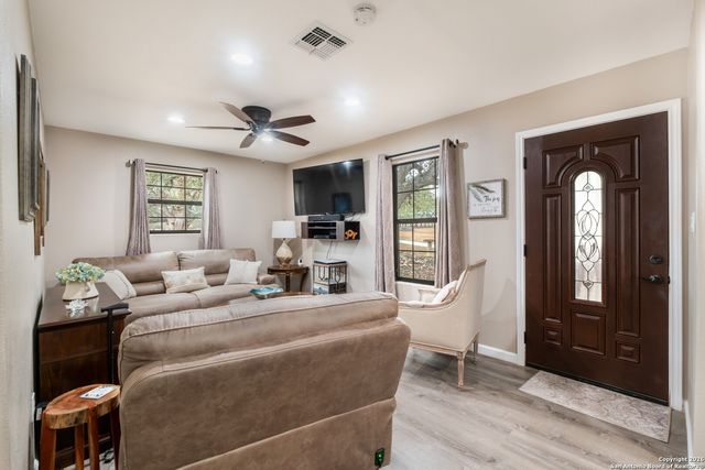 103 Rio Grande Dr, Blanco, TX 78606