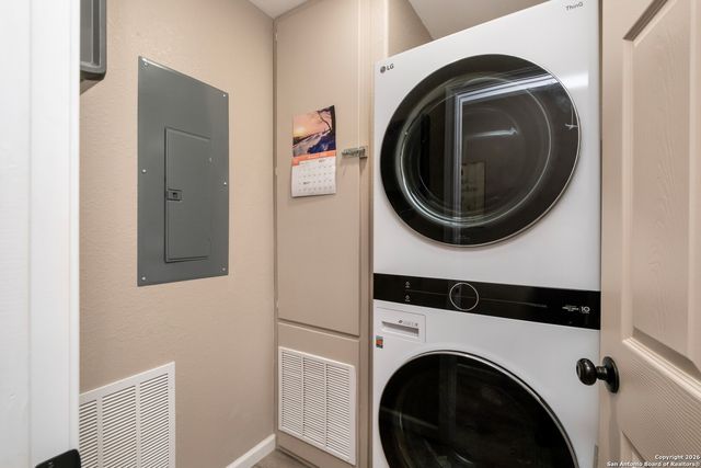 103 Rio Grande Dr, Blanco, TX 78606