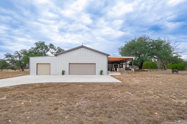 103 Rio Grande Dr, Blanco, TX 78606