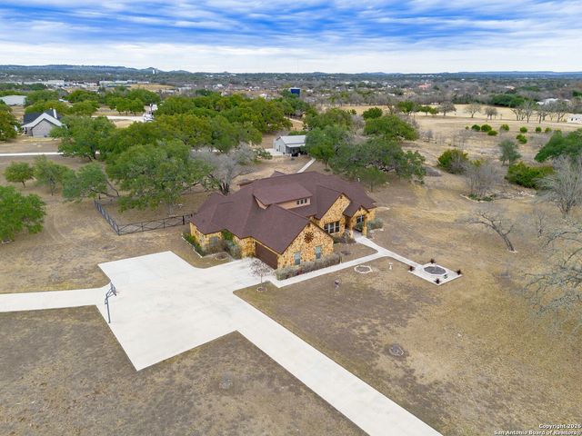 103 Rio Grande Dr, Blanco, TX 78606