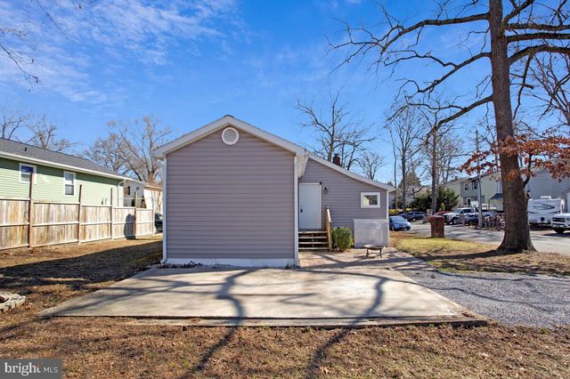 1916 RIDGEVILLE RD, Edgewater, MD 21037