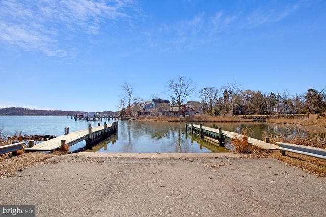 1916 RIDGEVILLE RD, Edgewater, MD 21037