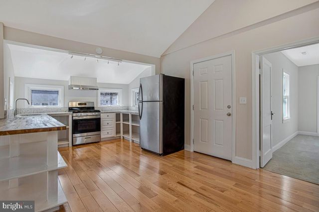 1916 RIDGEVILLE RD, Edgewater, MD 21037