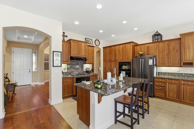 2069 Tracy Ct, Folsom, CA 95630