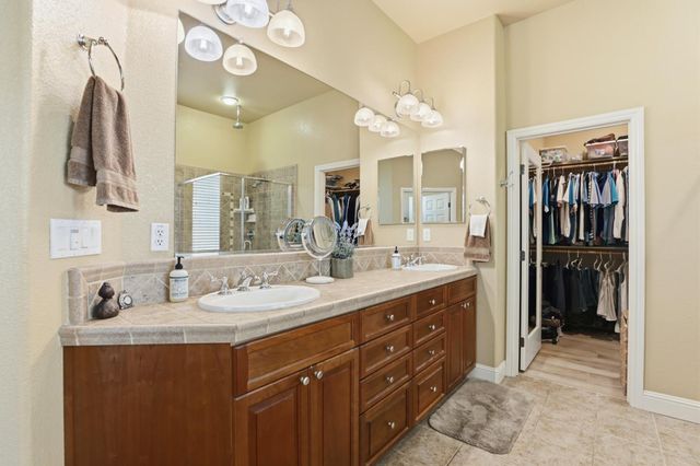 2069 Tracy Ct, Folsom, CA 95630