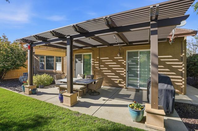 2069 Tracy Ct, Folsom, CA 95630