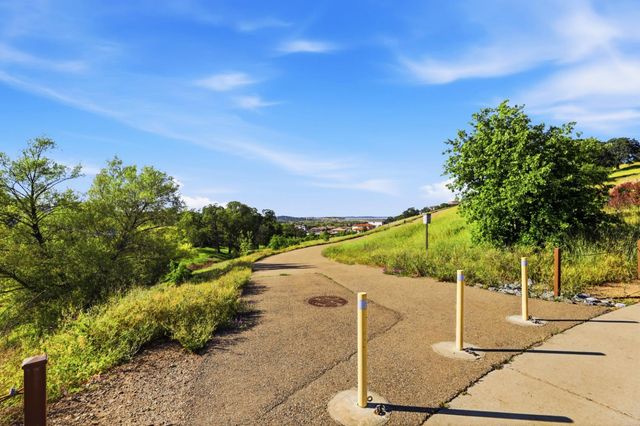 2069 Tracy Ct, Folsom, CA 95630