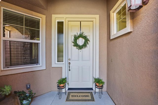 2069 Tracy Ct, Folsom, CA 95630