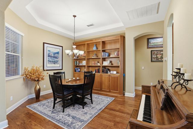 2069 Tracy Ct, Folsom, CA 95630