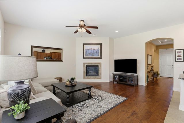 2069 Tracy Ct, Folsom, CA 95630