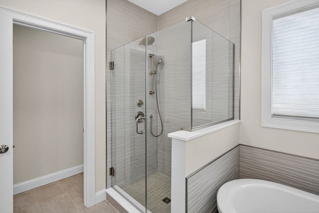 10 Shagbark Cir, Mattapoisett, MA 02739