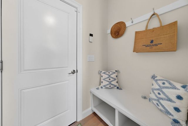 10 Shagbark Cir, Mattapoisett, MA 02739