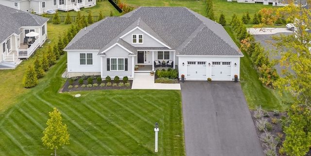10 Shagbark Cir, Mattapoisett, MA 02739