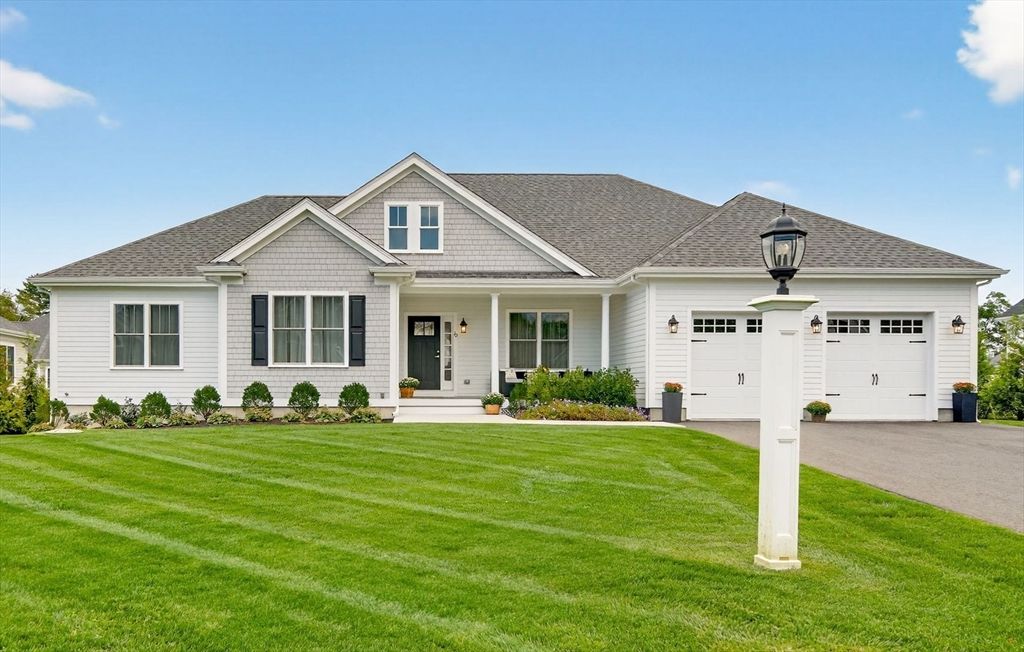 10 Shagbark Cir, Mattapoisett, MA 02739