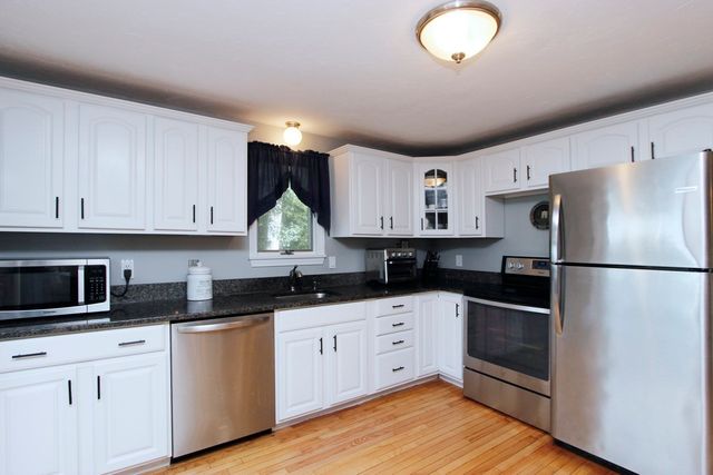 99 Brentwood Circle, Plymouth, MA 02360