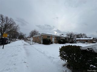 24903 Hass Street, Dearborn Heights, MI 48127