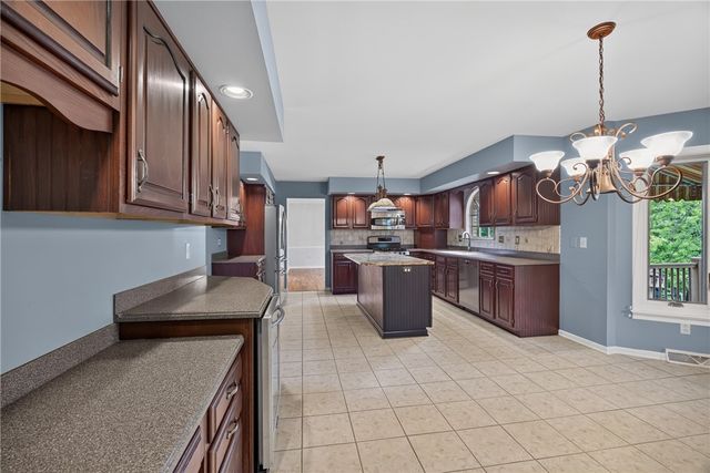 123 Farmview Place, Peters Twp, PA 15367