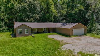 1562 SPRING BAY Road, East Peoria, IL 61611