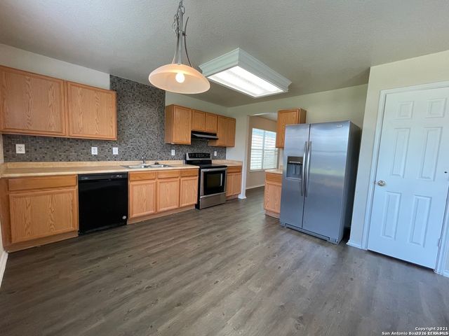 8927 Nature Trl, Converse, TX 78109