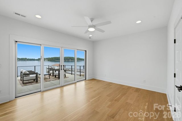 3904 Channel Pointe Lane, Denver, NC 28037