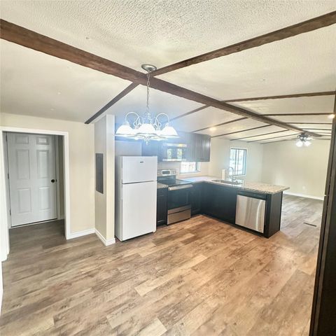 13169 S Lee Shore Drive, Willis, TX 77318