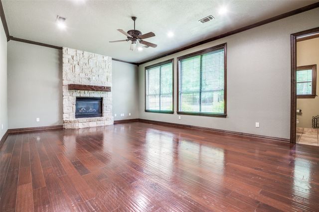 3601 Plum Creek Court, Midlothian, TX 76065