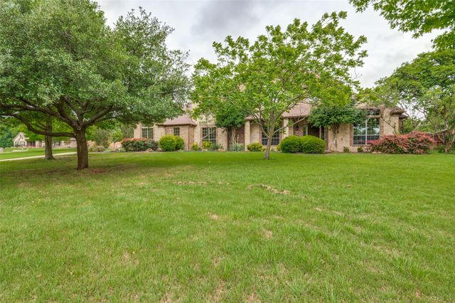 3601 Plum Creek Court, Midlothian, TX 76065