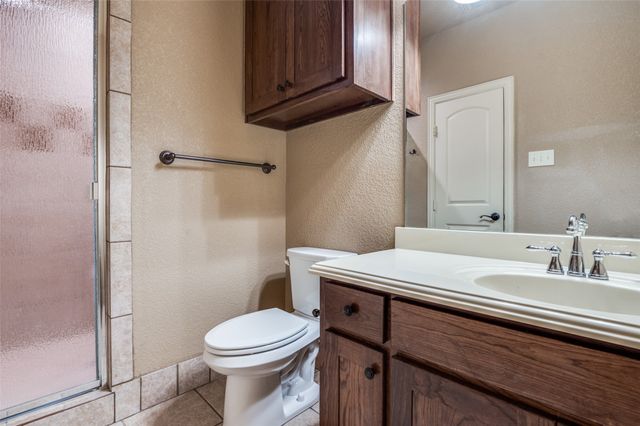 3601 Plum Creek Court, Midlothian, TX 76065