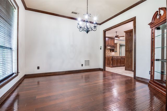 3601 Plum Creek Court, Midlothian, TX 76065