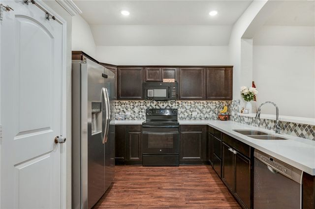 2126 Markley Drive, Bryan, TX 77807