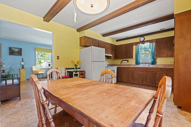 927 Diane Street Se, City Of Kentwood, MI 49508