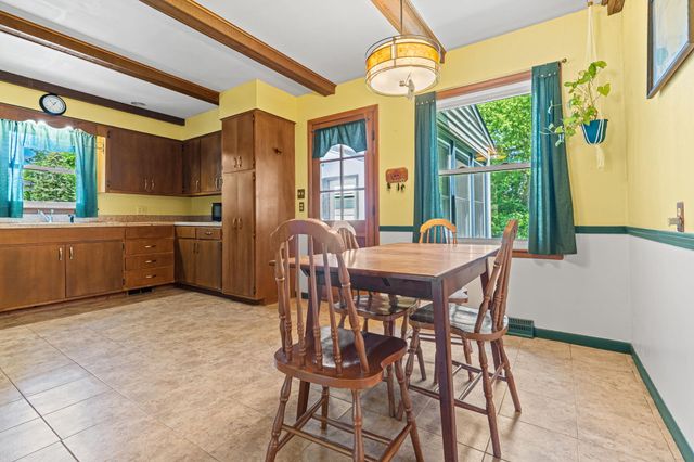 927 Diane Street Se, City Of Kentwood, MI 49508
