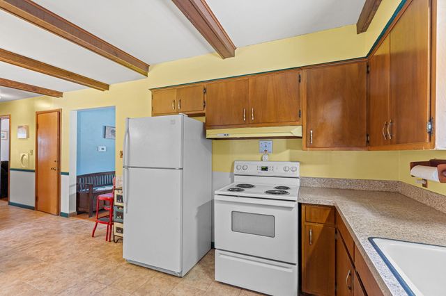 927 Diane Street Se, City Of Kentwood, MI 49508
