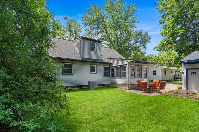 927 Diane Street Se, City Of Kentwood, MI 49508