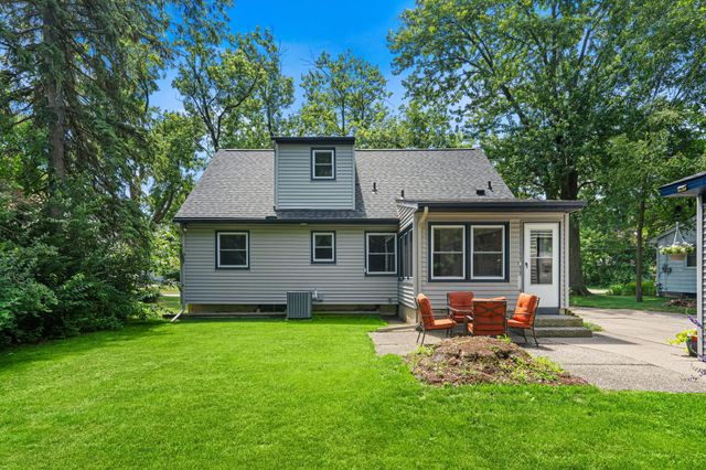 927 Diane Street Se, City Of Kentwood, MI 49508